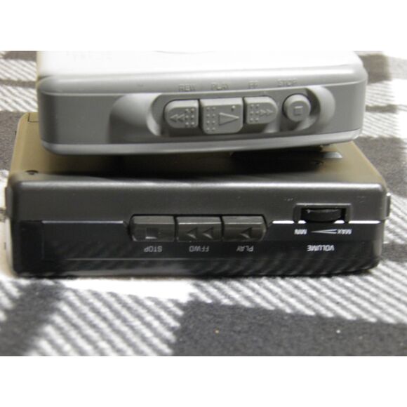 Sony Walkman WM-FX271 Vintage General Electric AM-FM Radio Cassette parts - Picture 5 of 5